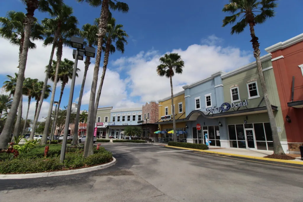 Commercial storefronts in Port St. Lucie, FL